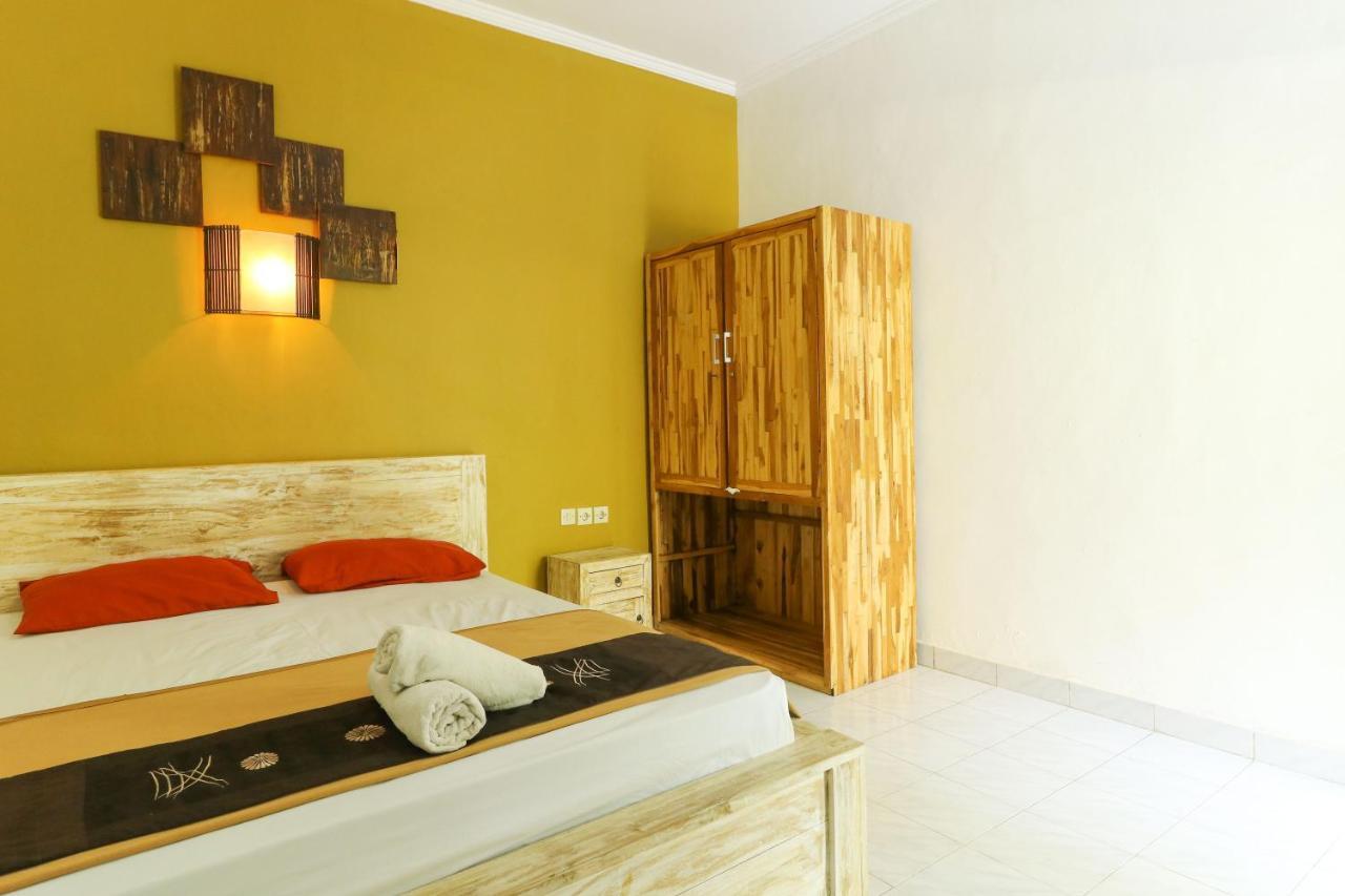 The Legian Mas Beach Inn Kuta Lombok Exterior foto